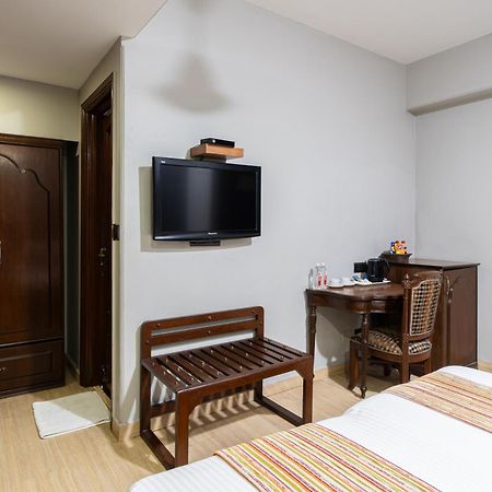 Hotel Sunstar Grand Delhi  Eksteriør billede