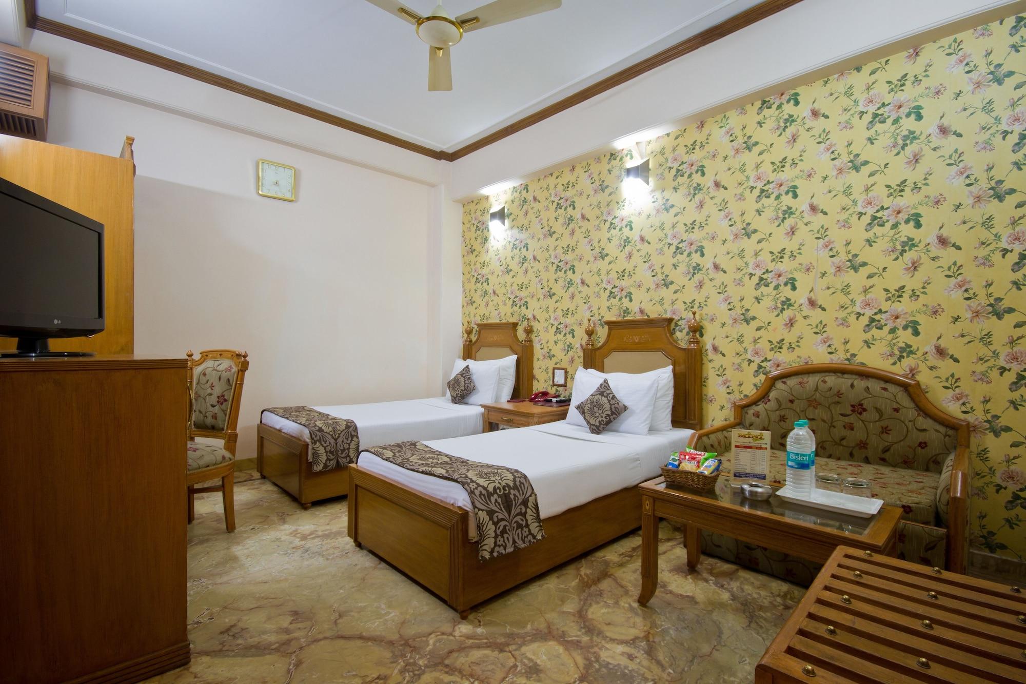 Hotel Sunstar Grand Delhi  Eksteriør billede