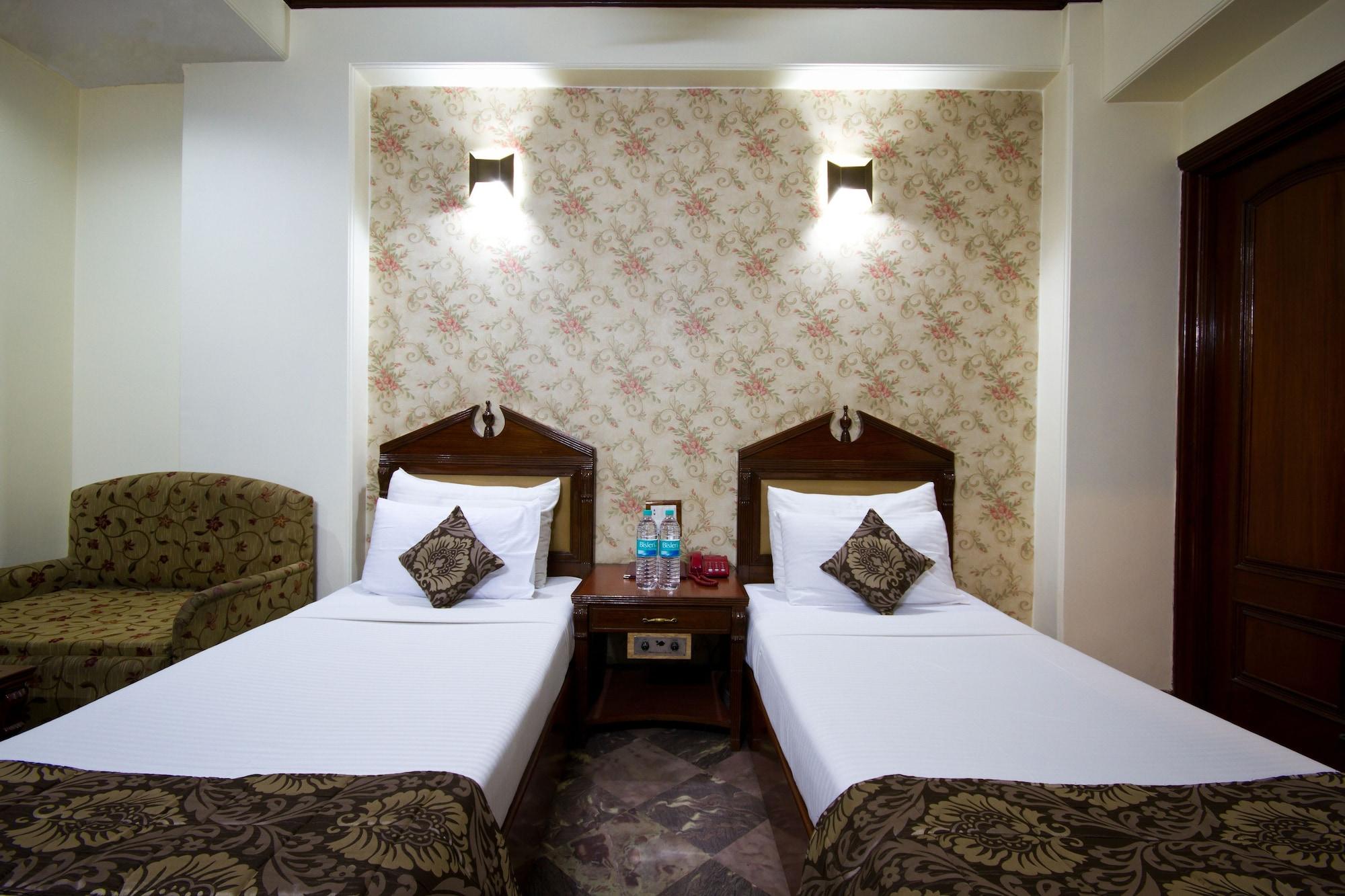 Hotel Sunstar Grand New Delhi Eksteriør billede