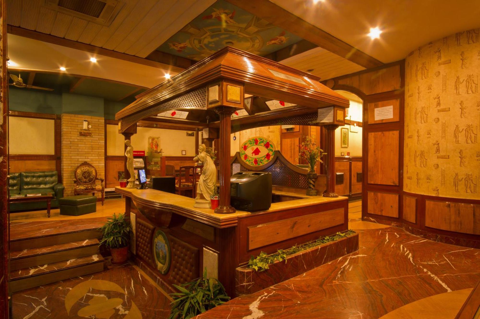 Hotel Sunstar Grand Delhi  Eksteriør billede