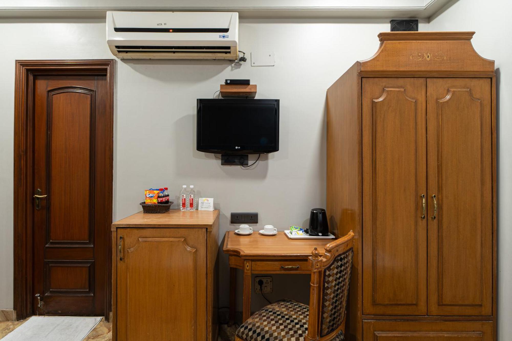 Hotel Sunstar Grand Delhi  Eksteriør billede