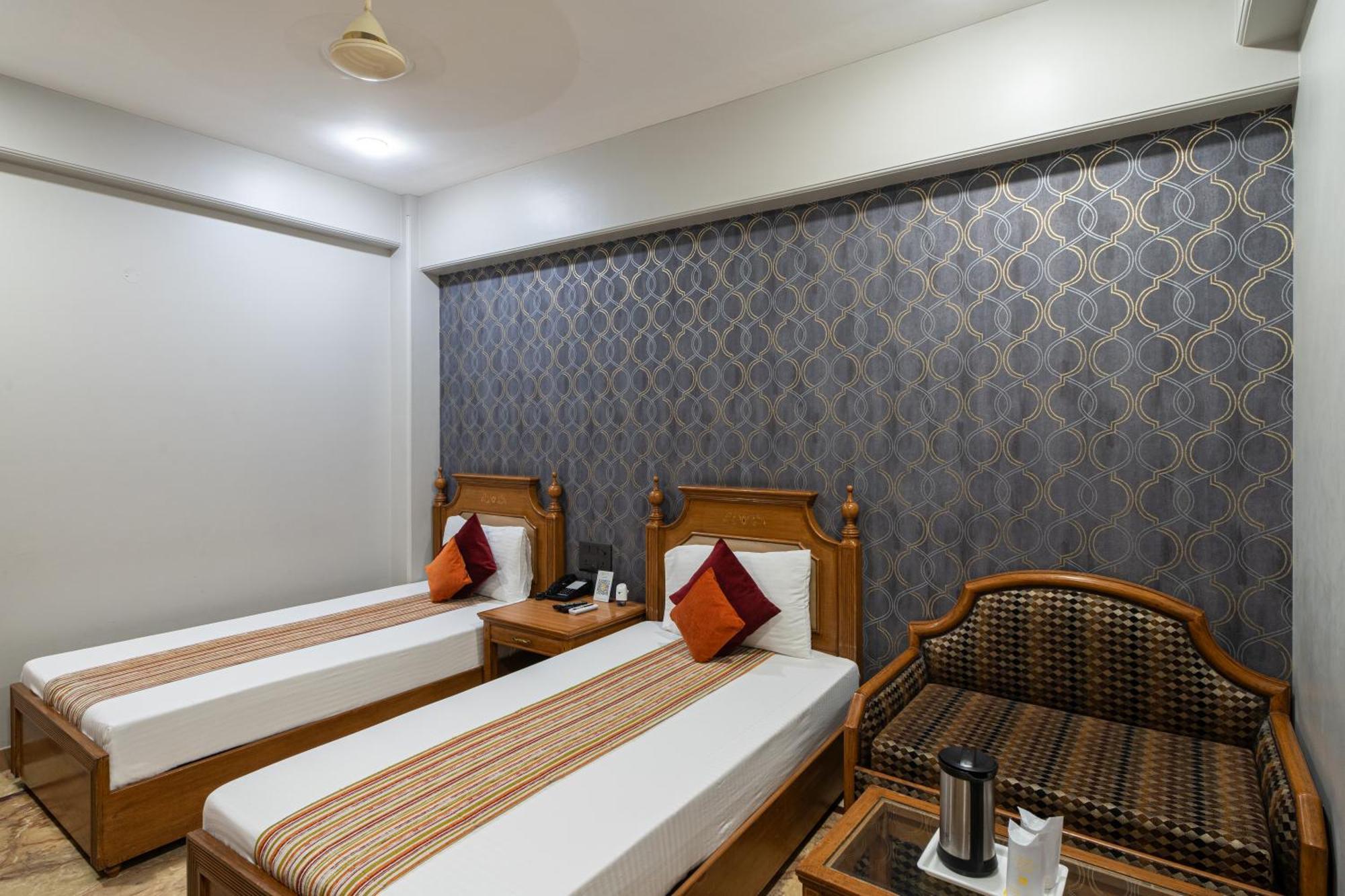 Hotel Sunstar Grand Delhi  Eksteriør billede