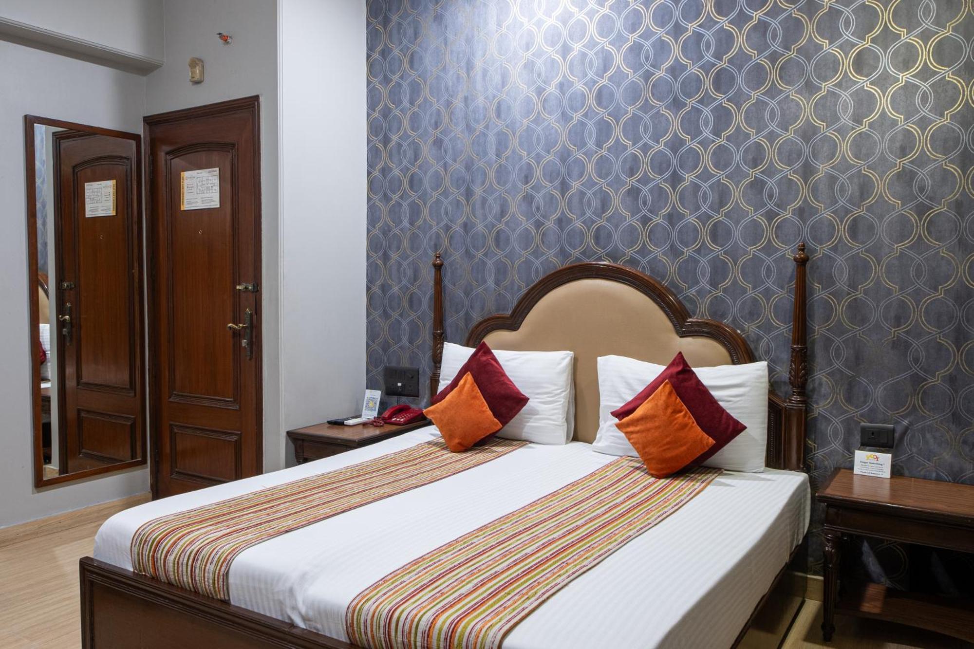 Hotel Sunstar Grand Delhi  Eksteriør billede