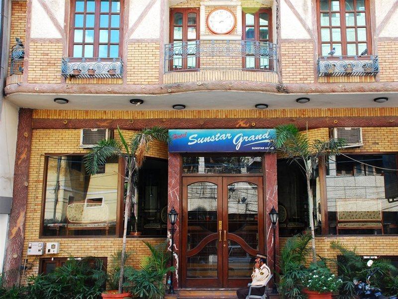 Hotel Sunstar Grand Delhi  Eksteriør billede