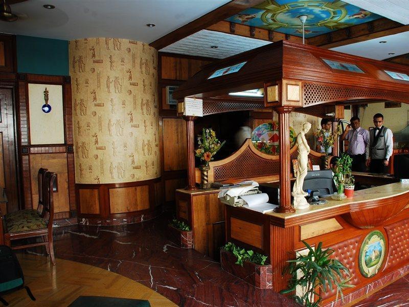 Hotel Sunstar Grand Delhi  Eksteriør billede